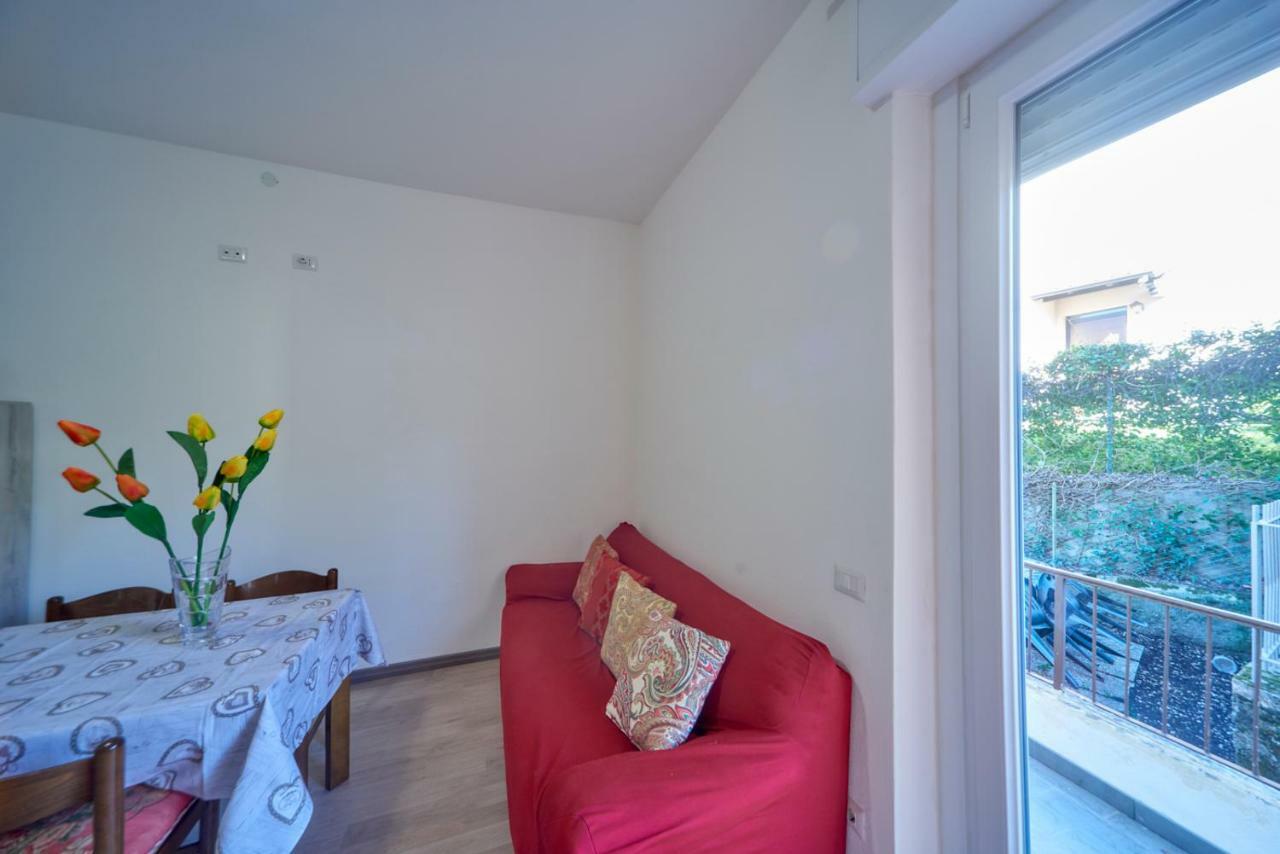 Casa Della Nonna Appartement Abbadia Lariana Buitenkant foto